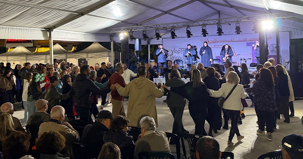 Μεγάλο παραδοσιακό γλέντι με την Bronza Banda στη Γιορτή Τσίπουρου στον Τύρναβο