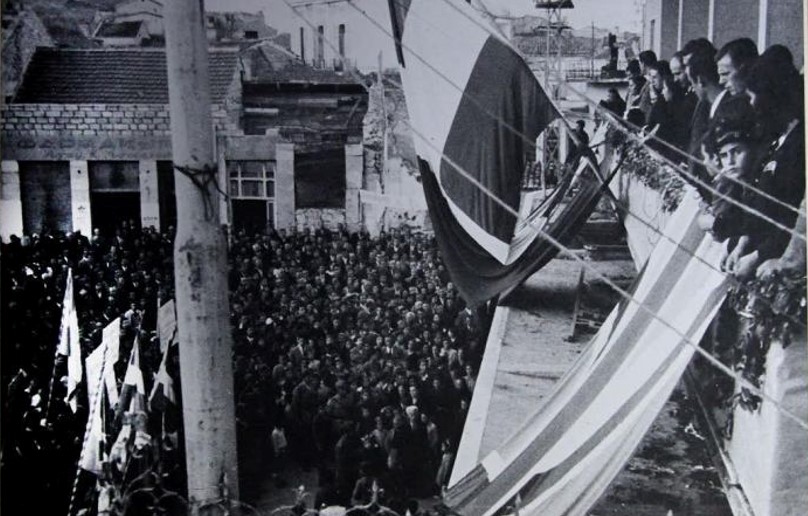 ΠΕΑΕΑ – ΔΣΕ – Π.Π.: Λαέ θυμήσου το χώμα που πατάς λευτέρωσαν μ’ αγώνα ΕΑΜ-ΕΠΟΝ-ΕΛΑΣ