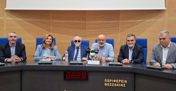 Το ΠΑΣΟΚ – ΚΙΝ.ΑΛ. άνοιξε διάλογο με την κοινωνία στη Λάρισα
